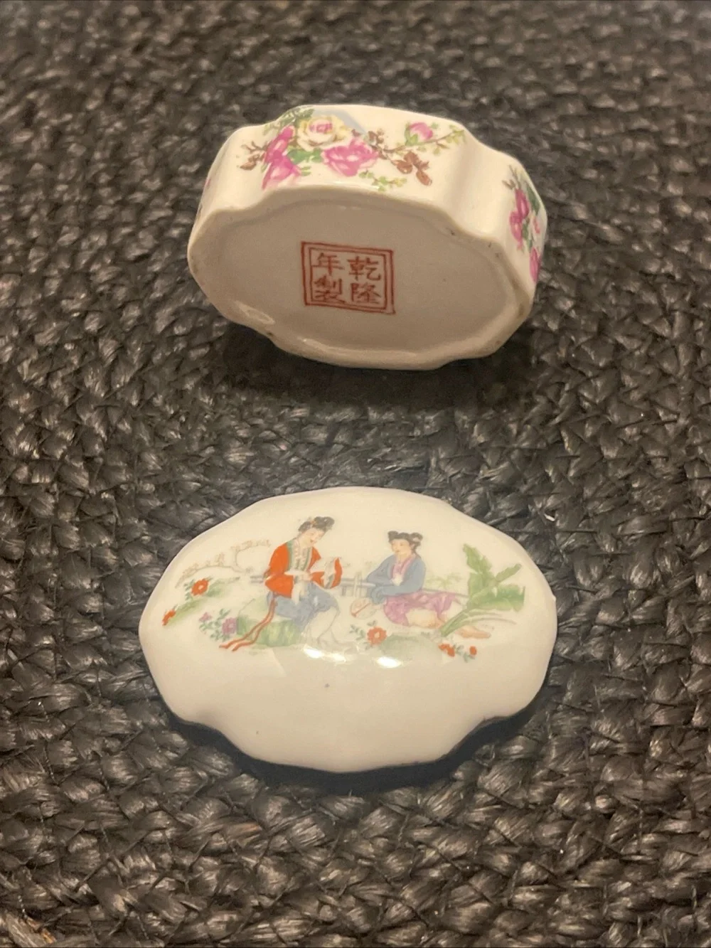 Vintage hand-Painted Chinese Porcelain Trinket Box in White with Floral
